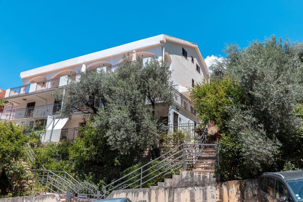 Olive Garden Apartments Свети-Стефан Экстерьер фото